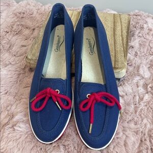 Grasshoppers Women’s Slip on canvas Navy & Red sneakers, size 7S